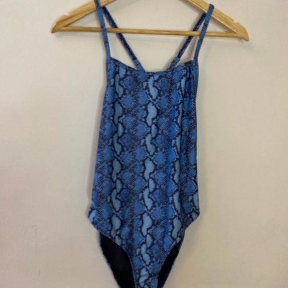 NWT E-Ko Beach Life Jost Snakeskin Print One Piece - Picture 9 of 9